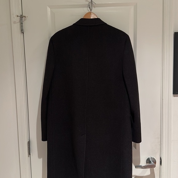 Italian Import Winter Over Coat. - Picture 15 of 16